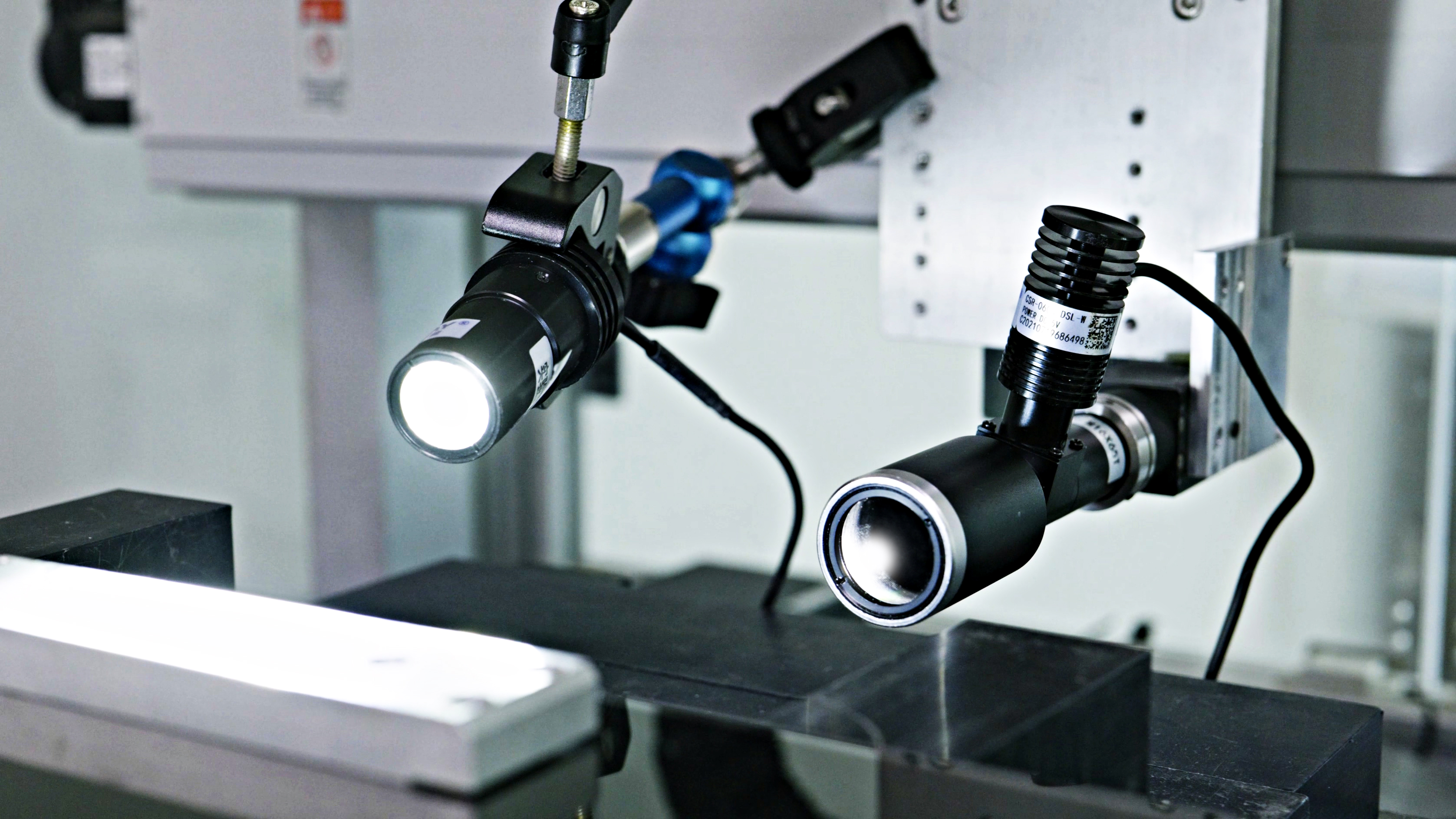 電子制造業(yè)和半導(dǎo)體行業(yè)中有哪些機(jī)器視覺系統(tǒng)應(yīng)用？